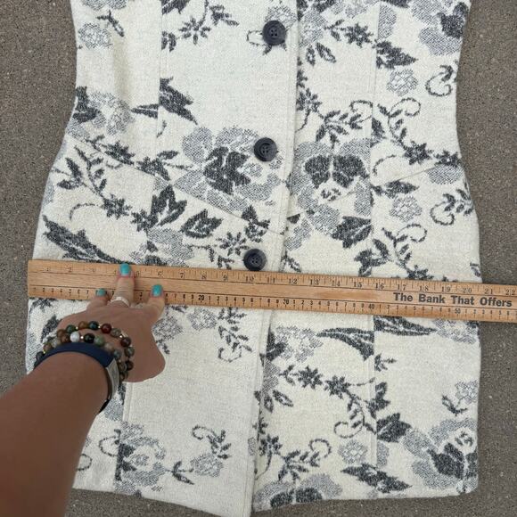 Lucy and Laurel Floral Wool Blend Coat Jacket Cream Gray Button Front Size Large - Picture 8 of 10